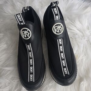 DKNY Womans Black Slip-On Sneakers 8.5